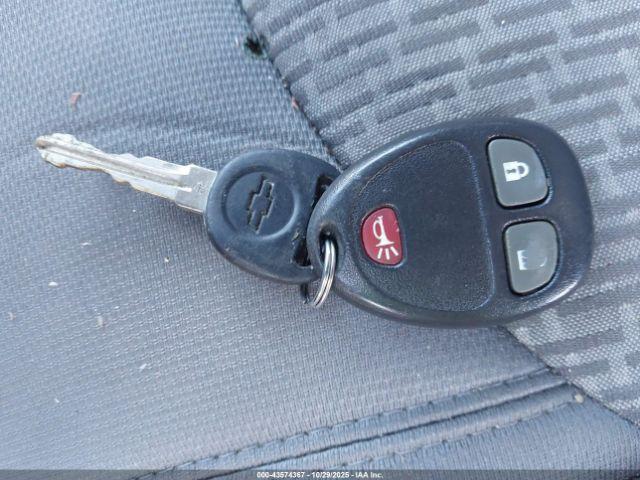 Chevrolet Traverse Ls Image 9