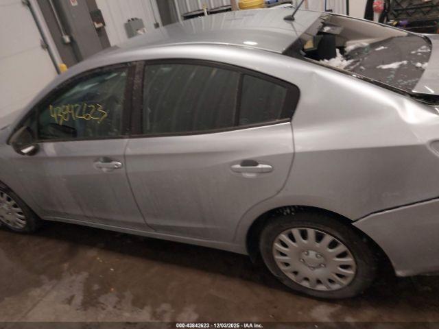 Subaru Impreza 2.0i Image 9