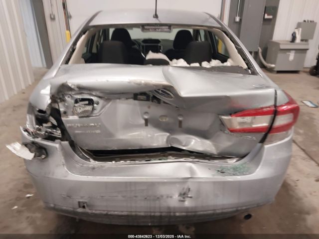 Subaru Impreza 2.0i Image 14