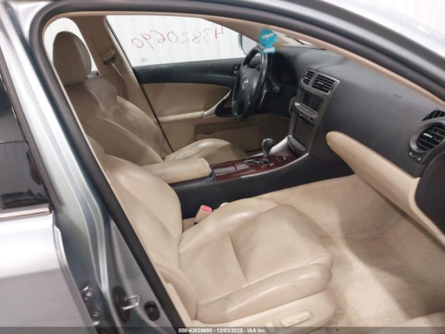 Lexus Is Image 12