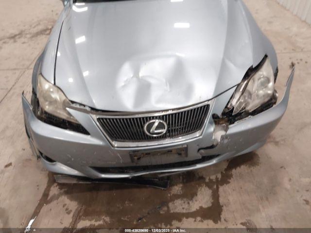 Lexus Is Image 4