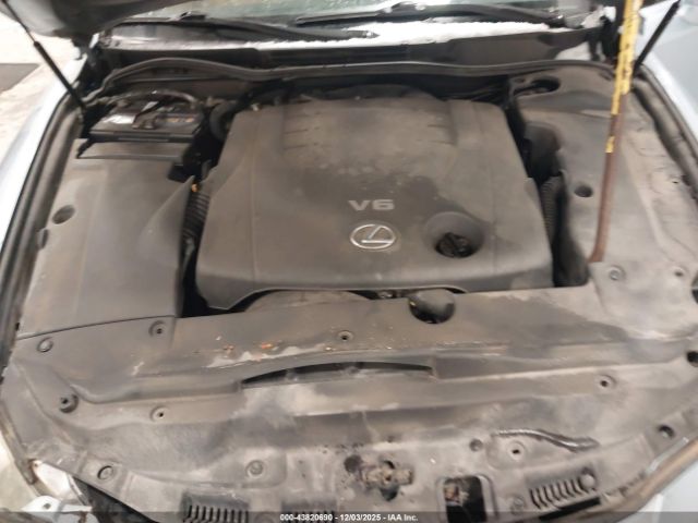 Lexus Is Image 16