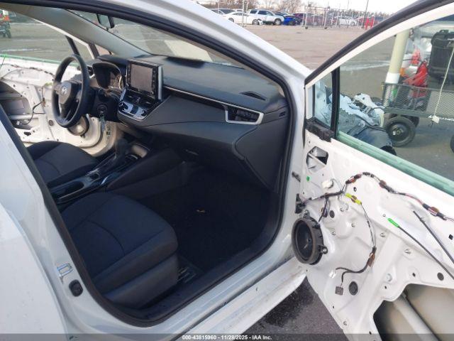 Toyota Corolla Le Image 2