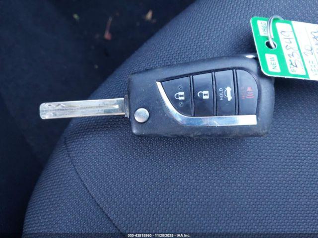 Toyota Corolla Le Image 8