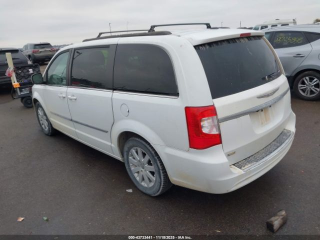 Chrysler Town & Country Touring Image 5