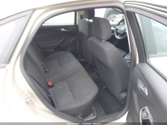 Ford Focus Se Image 13