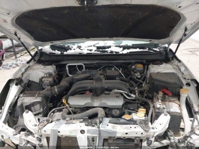 Subaru Outback 2.5i Premium Image 14