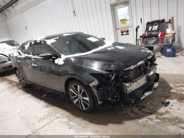  Salvage Nissan Maxima