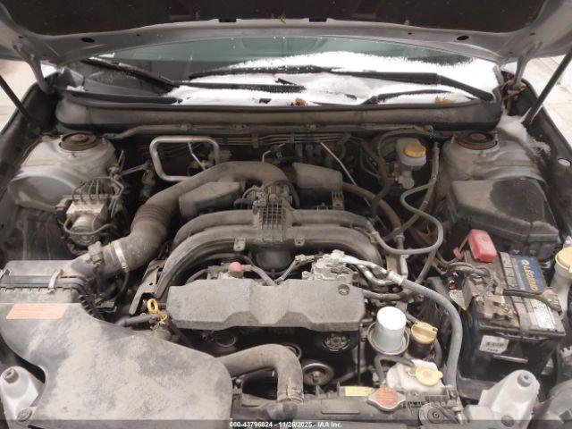 Subaru Outback 2.5i Limited Image 8