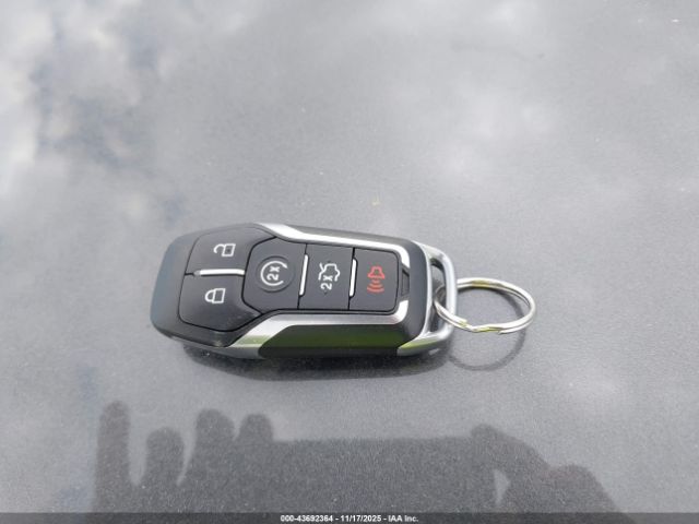 Ford Explorer Xlt Image 15