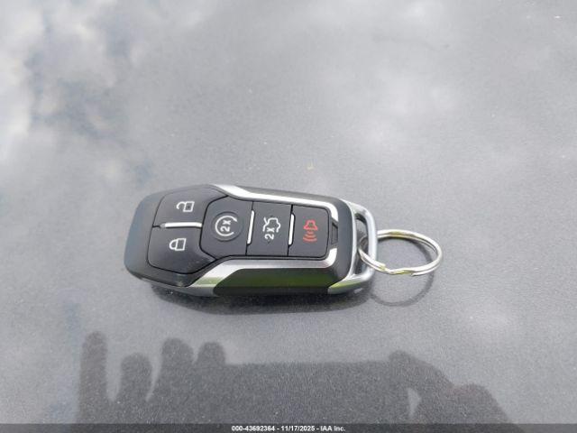 Ford Explorer Xlt Image 15