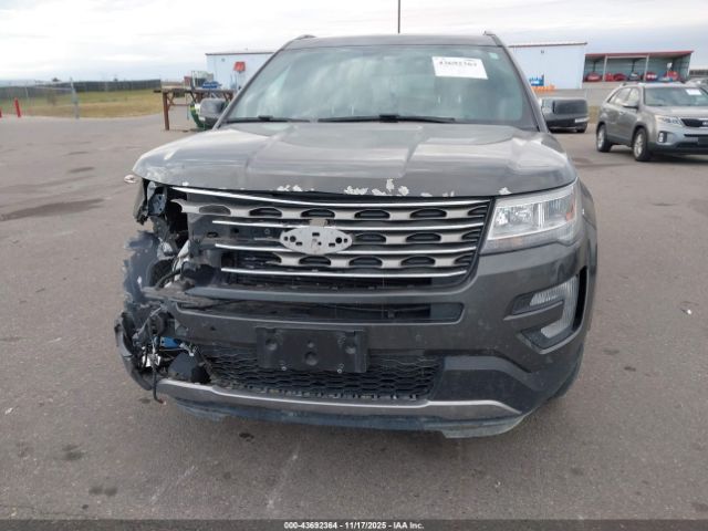 Ford Explorer Xlt Image 16