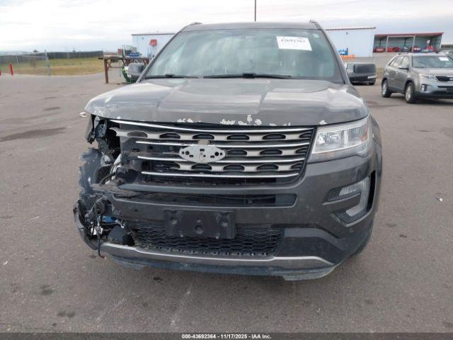 Ford Explorer Xlt Image 16