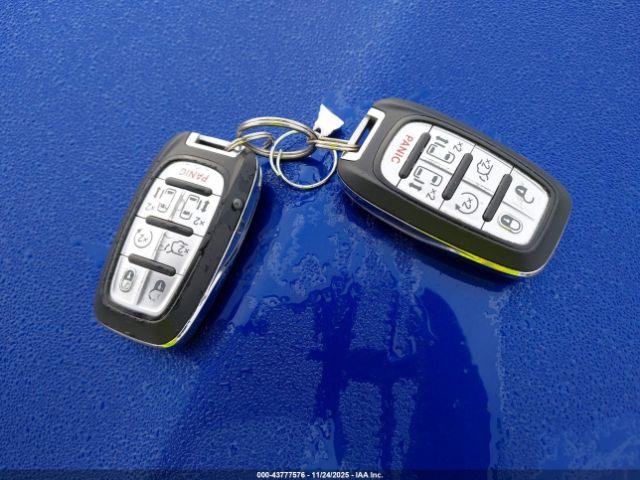 Chrysler Pacifica Touring L Image 7