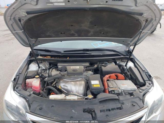 Toyota Avalon Hybrid Limited Image 13