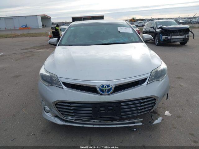 Toyota Avalon Hybrid Limited Image 14
