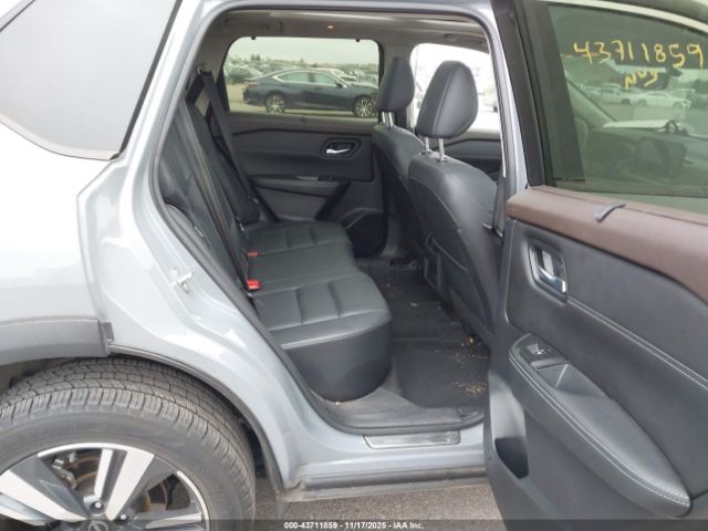 Nissan Rogue Sl Intelligent Awd Image 11