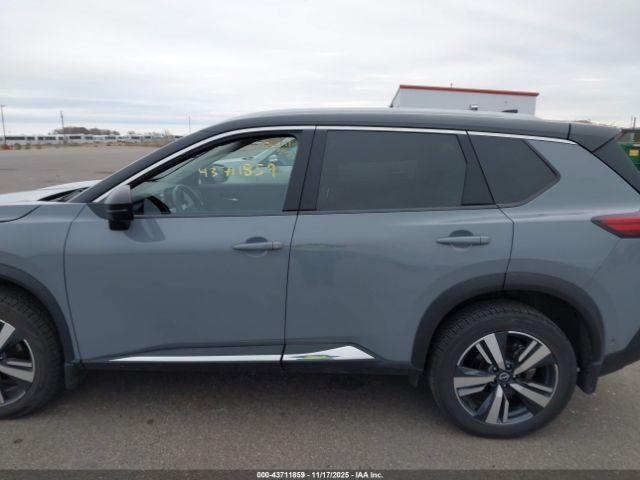Nissan Rogue Sl Intelligent Awd Image 9