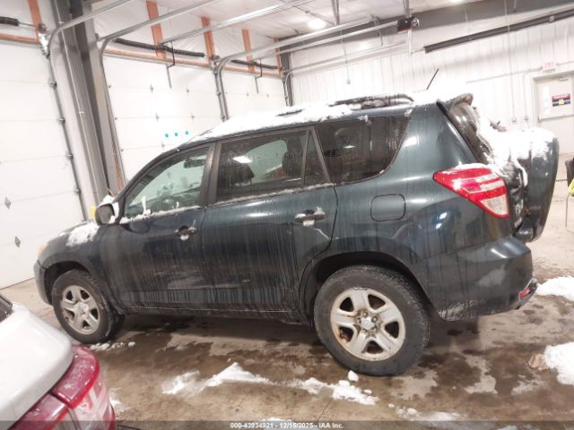 Toyota RAV4 Image 15