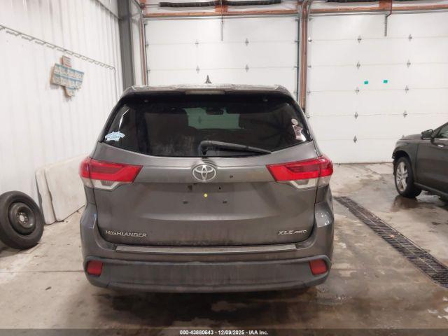 Toyota Highlander Xle Image 11