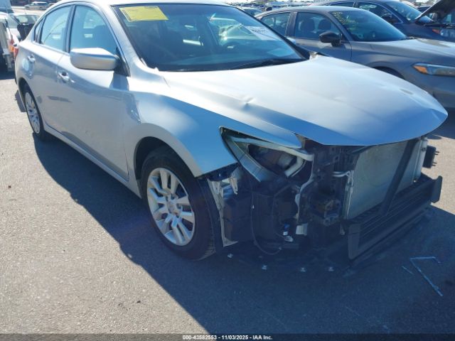 Nissan Altima Image 14