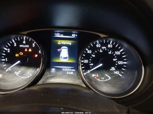 Nissan Rogue S Image 12