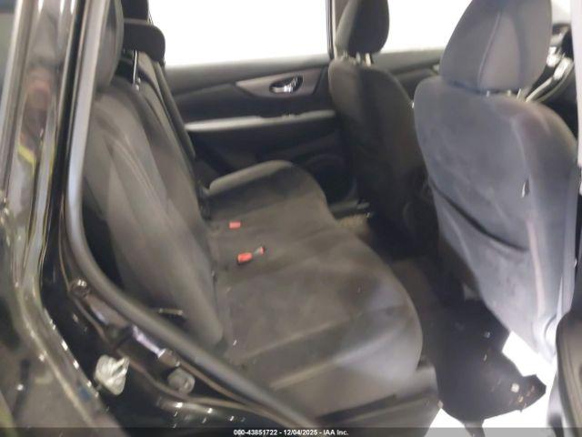 Nissan Rogue S Image 3