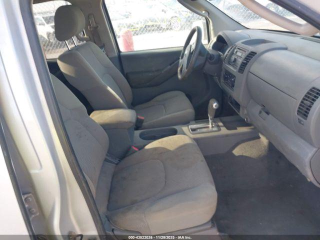 Nissan Frontier Se Image 15