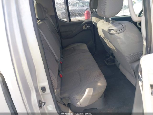 Nissan Frontier Se Image 13