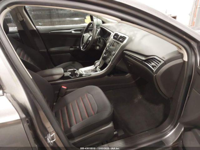 Ford Fusion Se Image 4