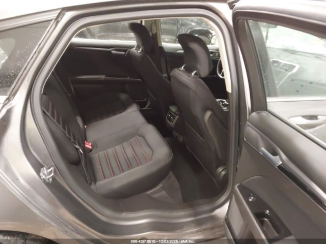 Ford Fusion Se Image 6