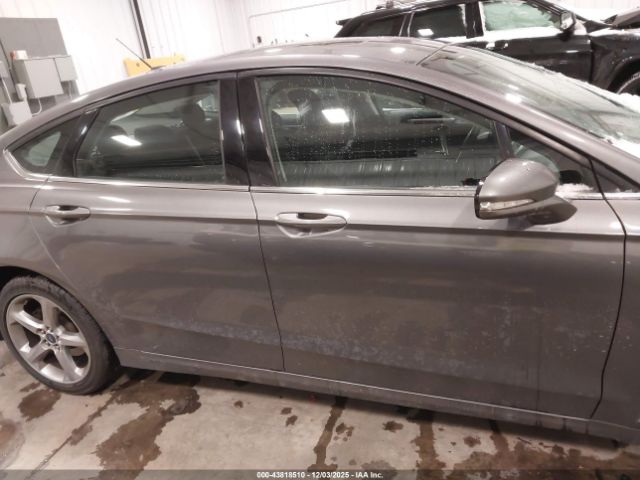 Ford Fusion Se Image 13