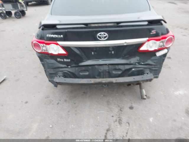 Toyota Corolla S Image 12