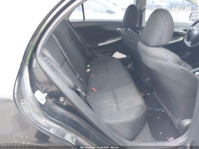 Toyota Corolla S Image 9