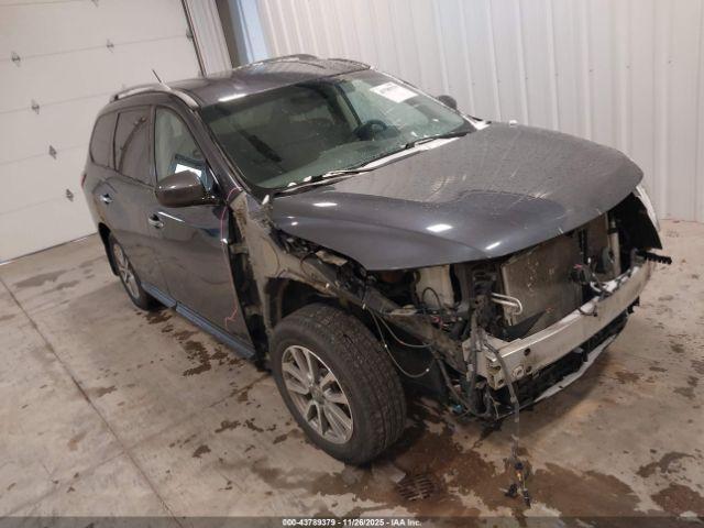  Salvage Nissan Pathfinder