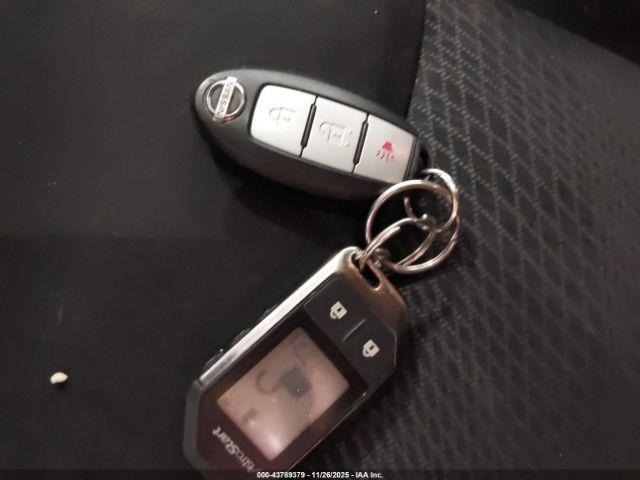 Nissan Pathfinder Sv Image 6