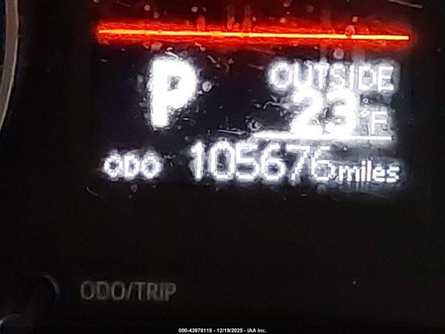 Toyota Corolla Le Image 10