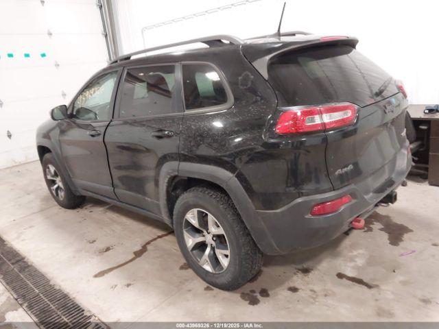 Jeep Cherokee Trailhawk Image 14