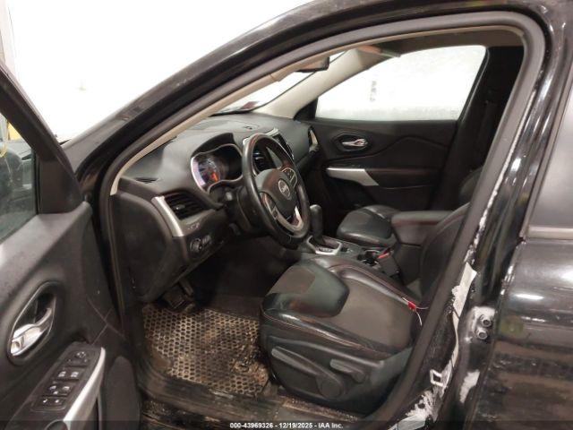 Jeep Cherokee Trailhawk Image 4