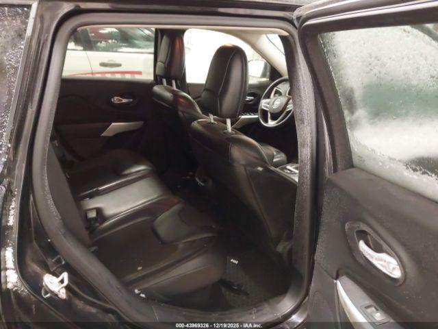 Jeep Cherokee Trailhawk Image 2