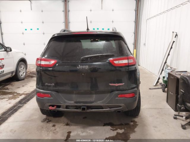 Jeep Cherokee Trailhawk Image 11