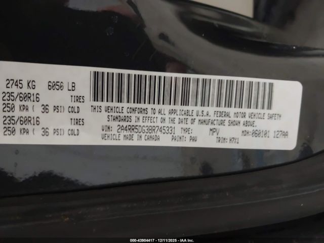 Chrysler Town & Country Touring Image 5