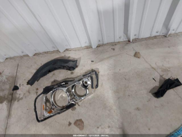 Chrysler Town & Country Touring Image 15