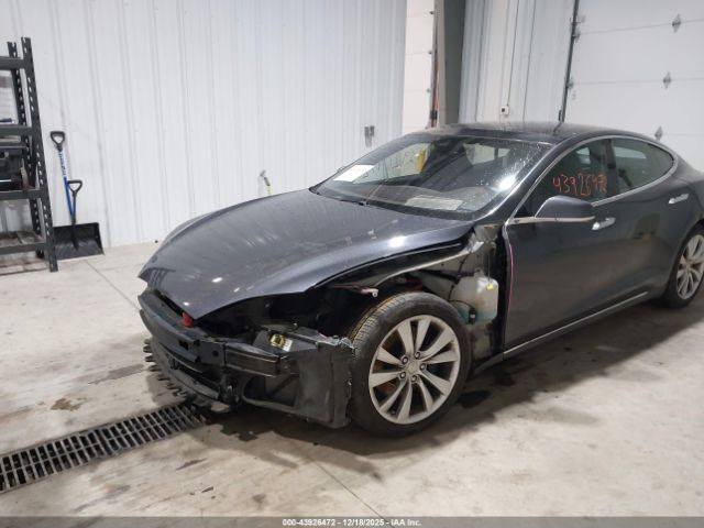 Tesla Model S Image 18