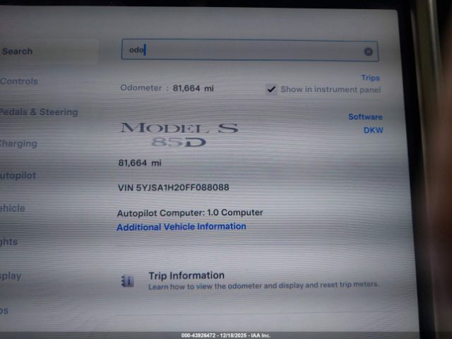 Tesla Model S Image 11