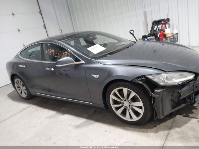 Tesla Model S Image 5