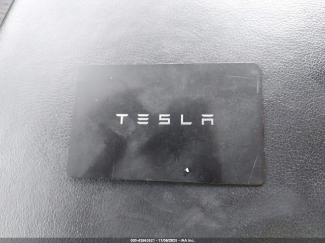 Tesla Model X Image 19